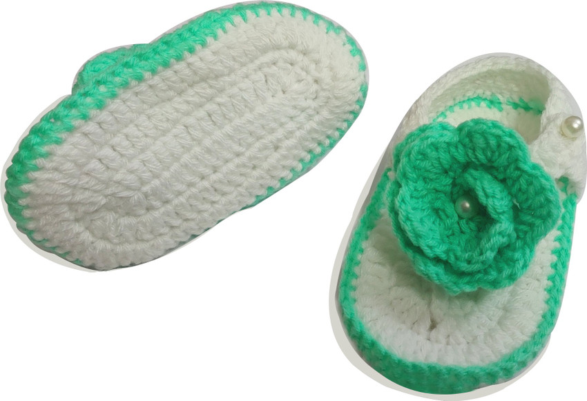 Kidzoo Handmade Crochet Woolen Baby Booties Flip Flops Slipper Sandals for Boys Girls age 6 to 12 month Length is 11cm Colour White Light Green