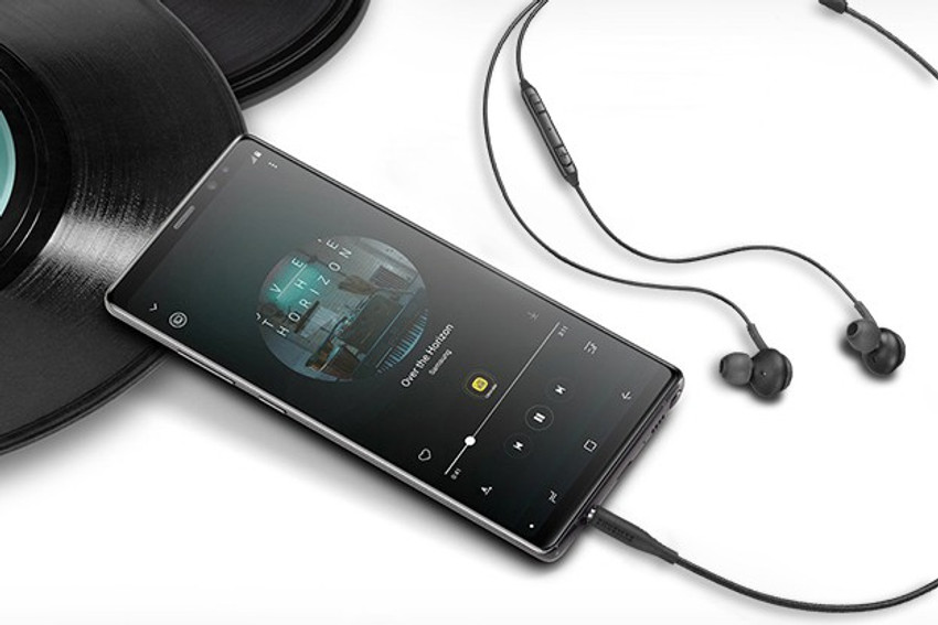 Headphones earbuds 2025 wired