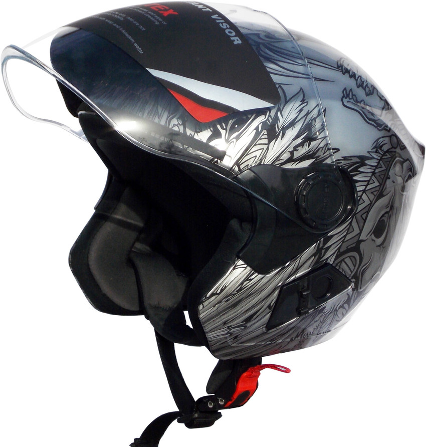 Lockable helmet clearance