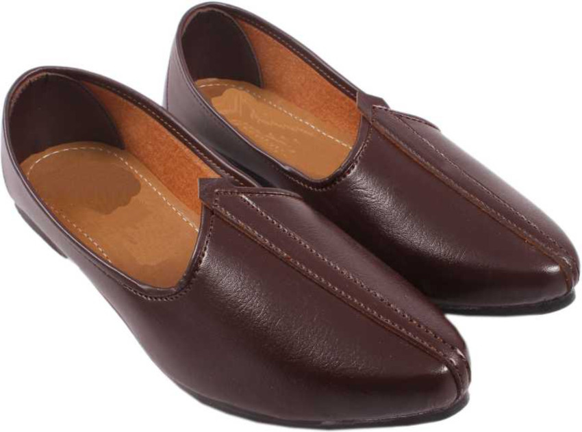 Shoes with punjabi new arrivals kurta pajama