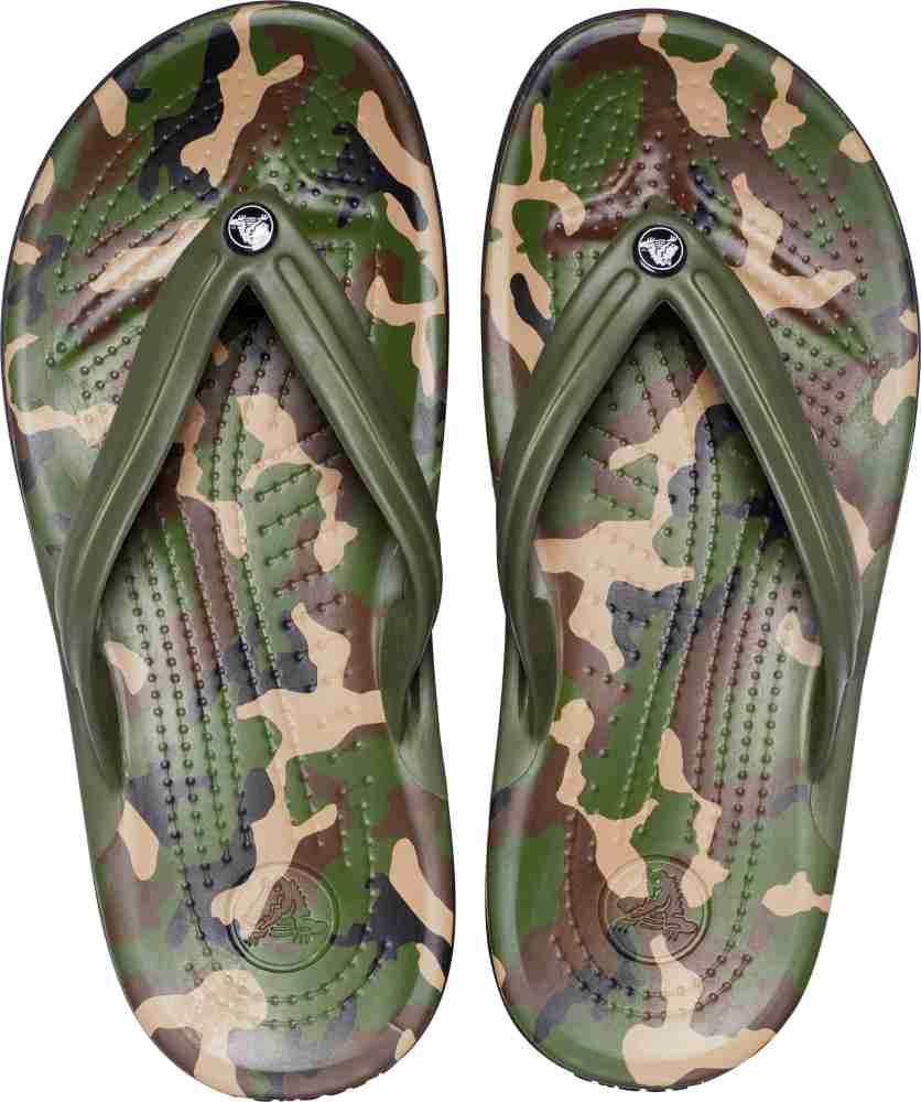 Mens camo cheap croc flip flops