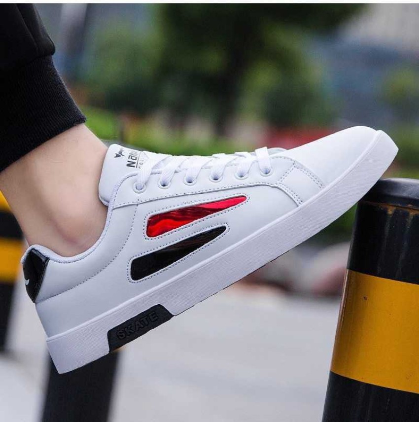 White sneakers mens on sale 2018