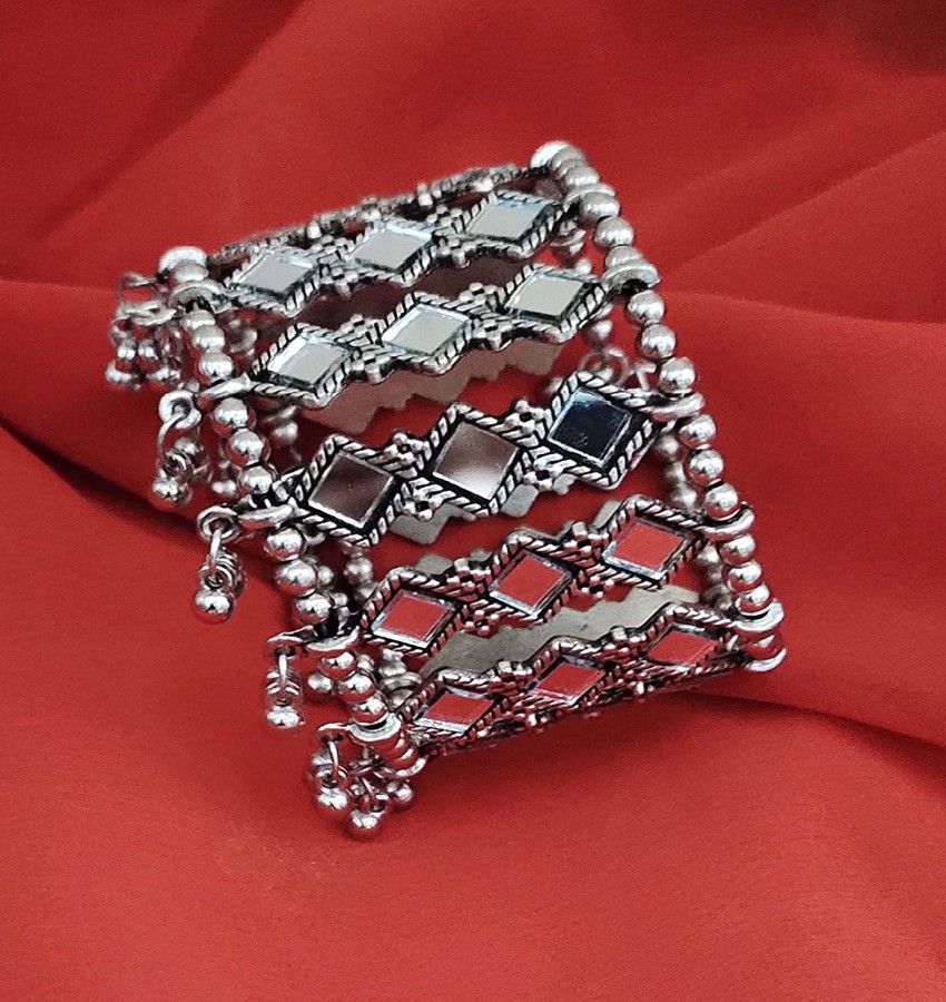 Stylish Silver Polish Diamond Adjustable Bracelet For Girls