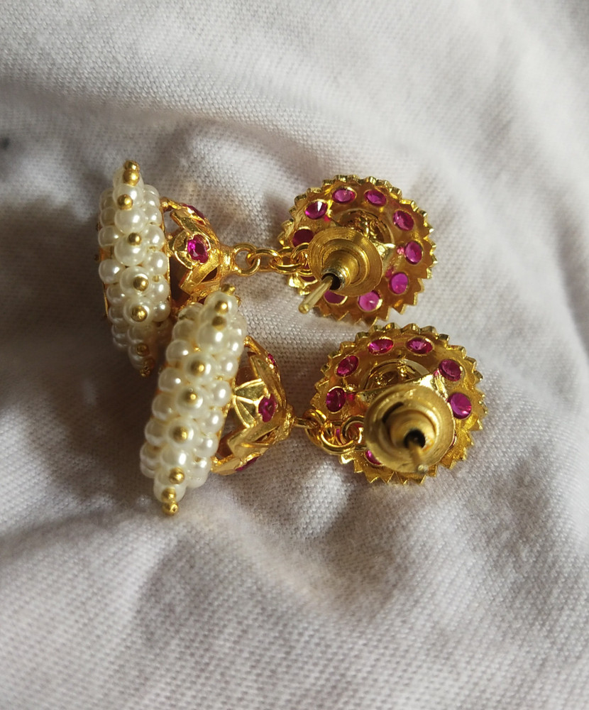 Gold muthina discount ole jhumki