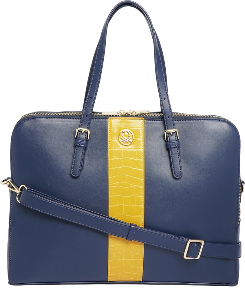 Details 79+ united colors of benetton bags - xkldase.edu.vn
