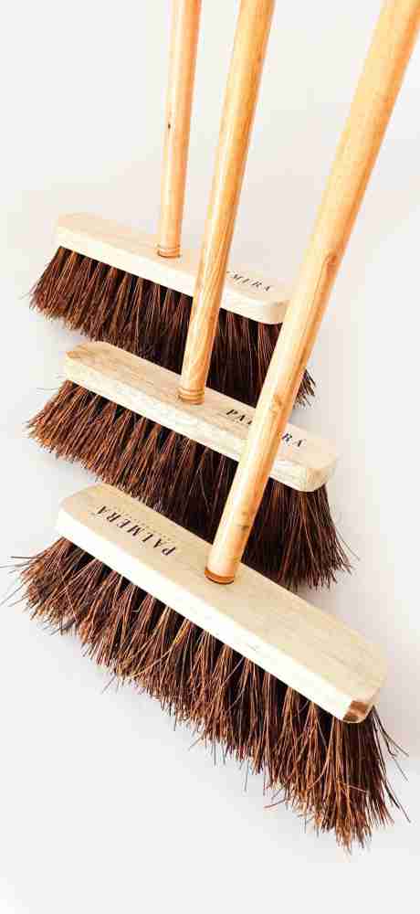 https://rukminim2.flixcart.com/image/850/1000/kr3tj0w0/broom-brush/o/3/w/3-outdoor-broom-with-handle-xs-brown-pack-of-3-palmera-original-imag4yqqvmadjwsy.jpeg?q=20