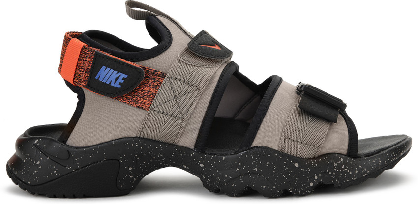 Nike on sale sandals adjustable