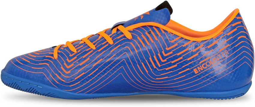 Futsal hotsell shoes flipkart