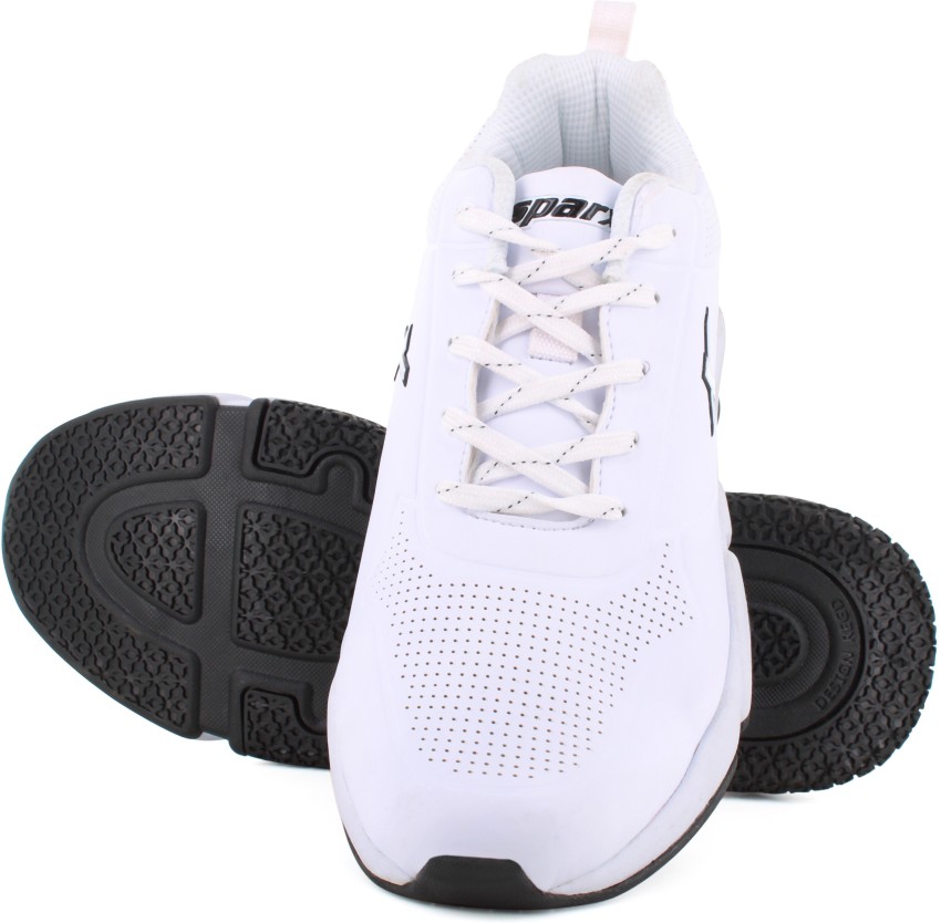 White sports shoes 2025 under 1000