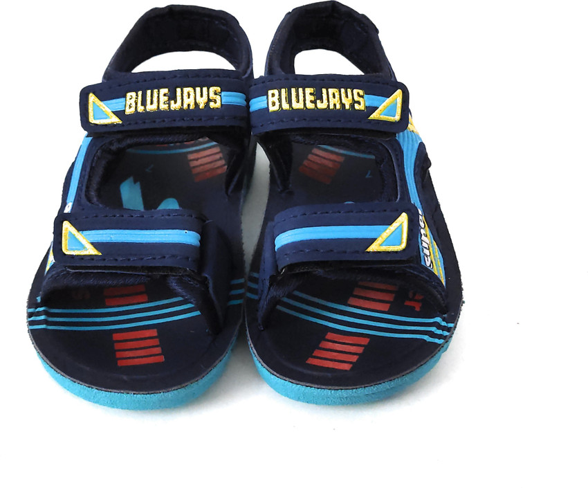 10c clearance nike sandals