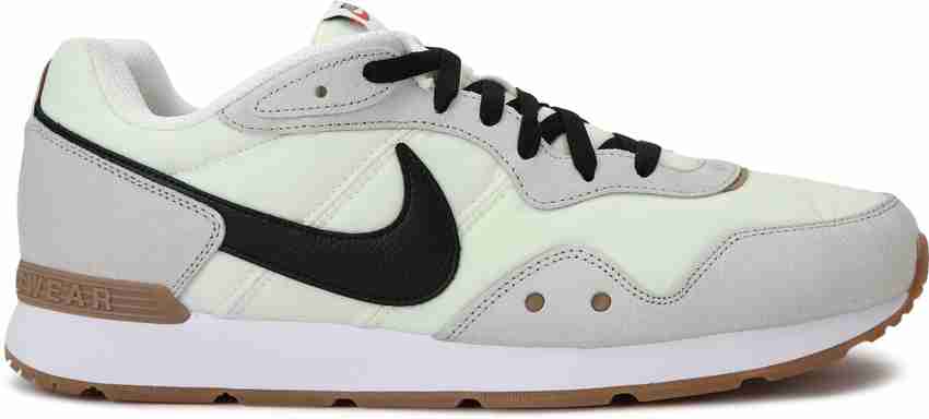 Nike venture clearance runner heren