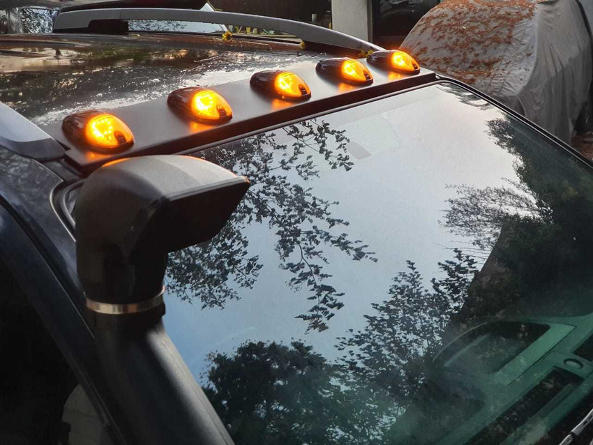 Hummer shop roof lights