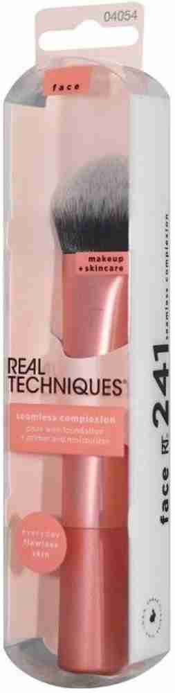 Real Techniques Seamless Complexion Makeup Brush - Price in India, Buy Real  Techniques Seamless Complexion Makeup Brush Online In India, Reviews,  Ratings & Features
