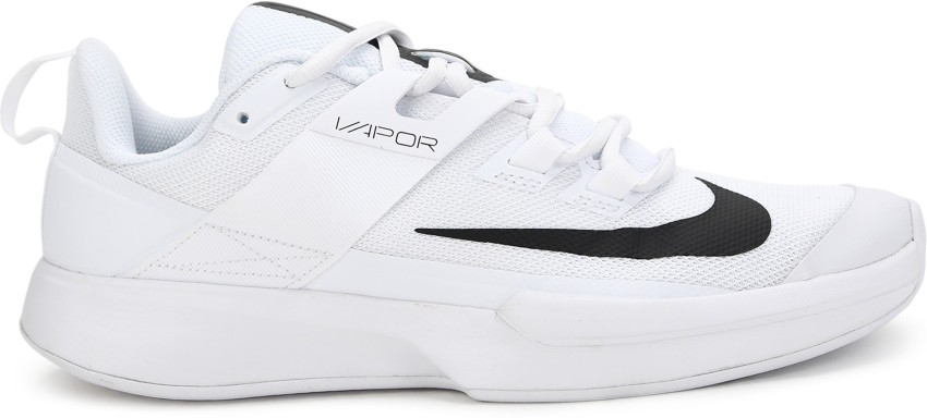 Nike indoor best sale tennis shoes