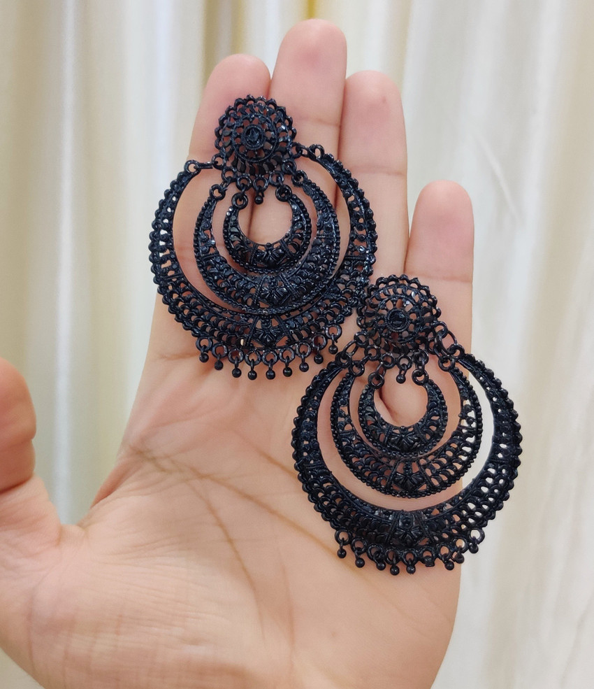 Share more than 171 black earrings for gown super hot camera.edu.vn