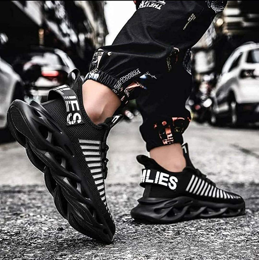 Buy High-Quality Black Sports Shoes For Men | Impakto