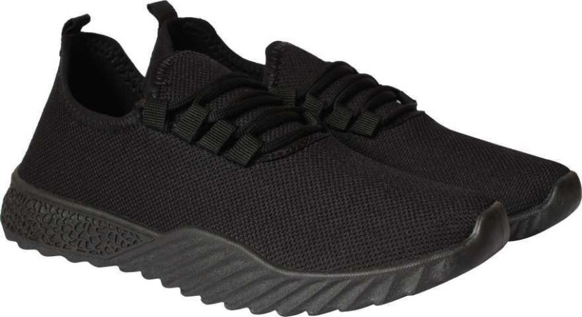 All black nike 2024 slip resistant shoes