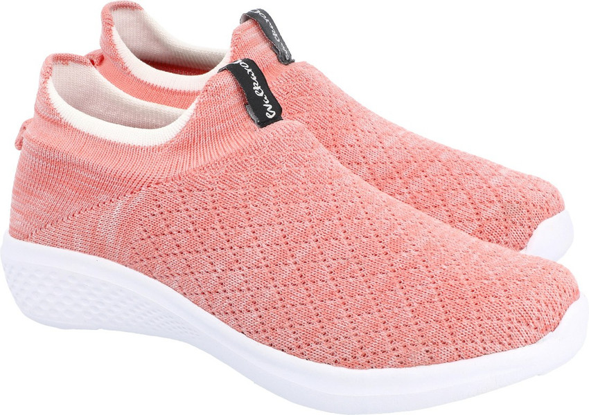 Walkaroo shoes online for women