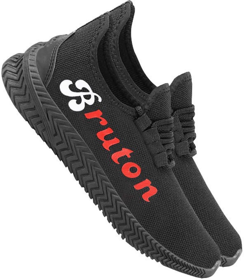 55% OFF on yeezy Running Shoes For Men(White) on Flipkart