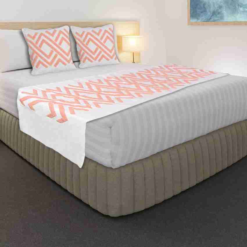 Cushion sets top for bed