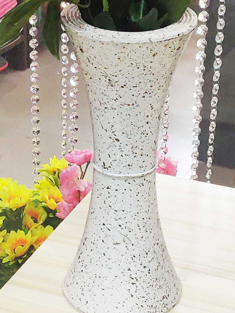 Hinged vase - you can shape it however you want to style #decor #flora