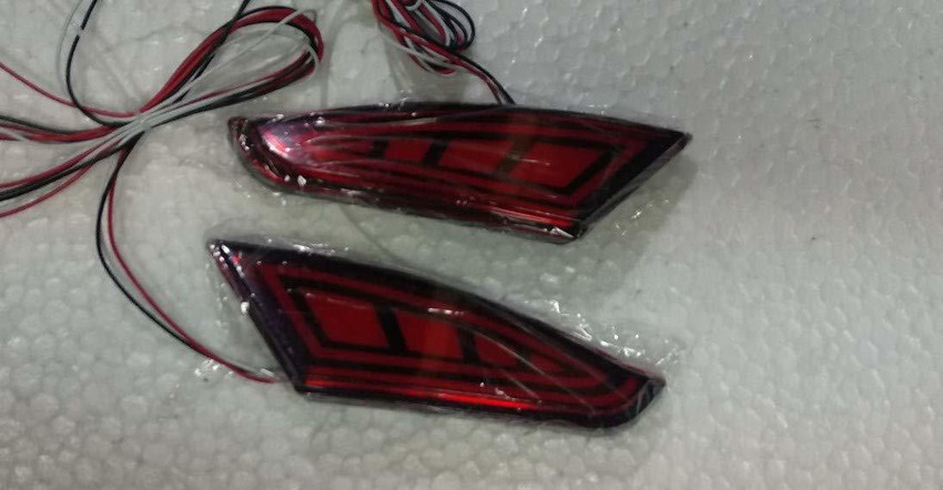 Xuv 500 shop rear bumper reflector