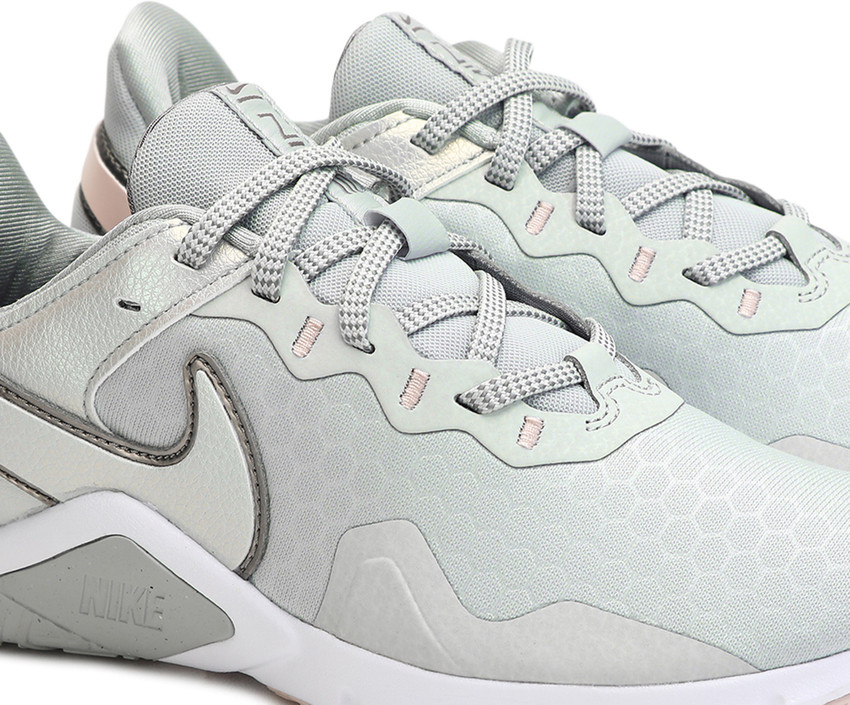 Nike legend essential sales 2 women's training shoe
