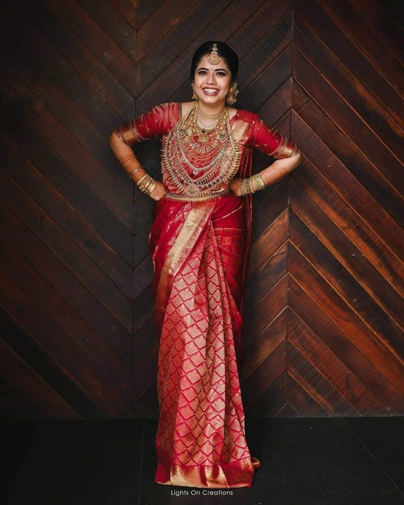 Chilli red wedding silk saree at kanjivaramsilks.com | Bridal blouse  designs, Wedding saree blouse designs, Wedding blouse designs