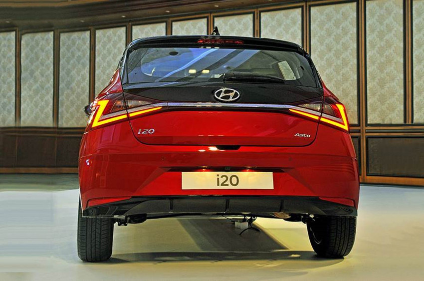 I20 tail shop light