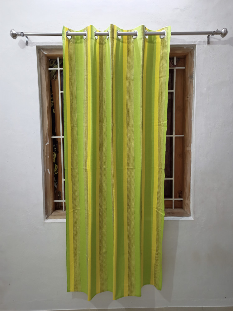 202 cm top in ft