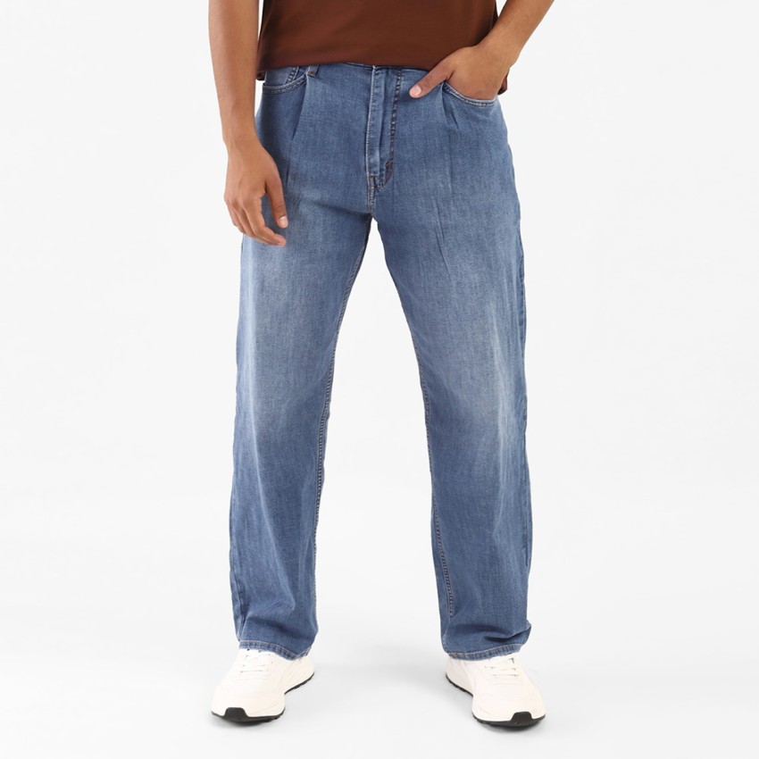 Oversized hotsell levi jeans