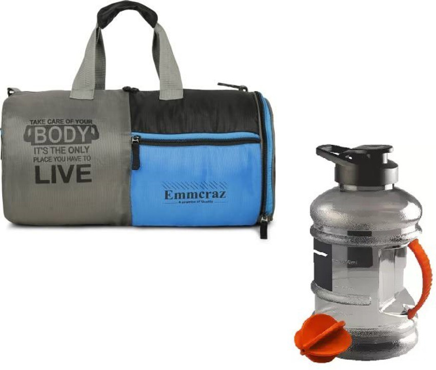 Gym bag with towel compartment store