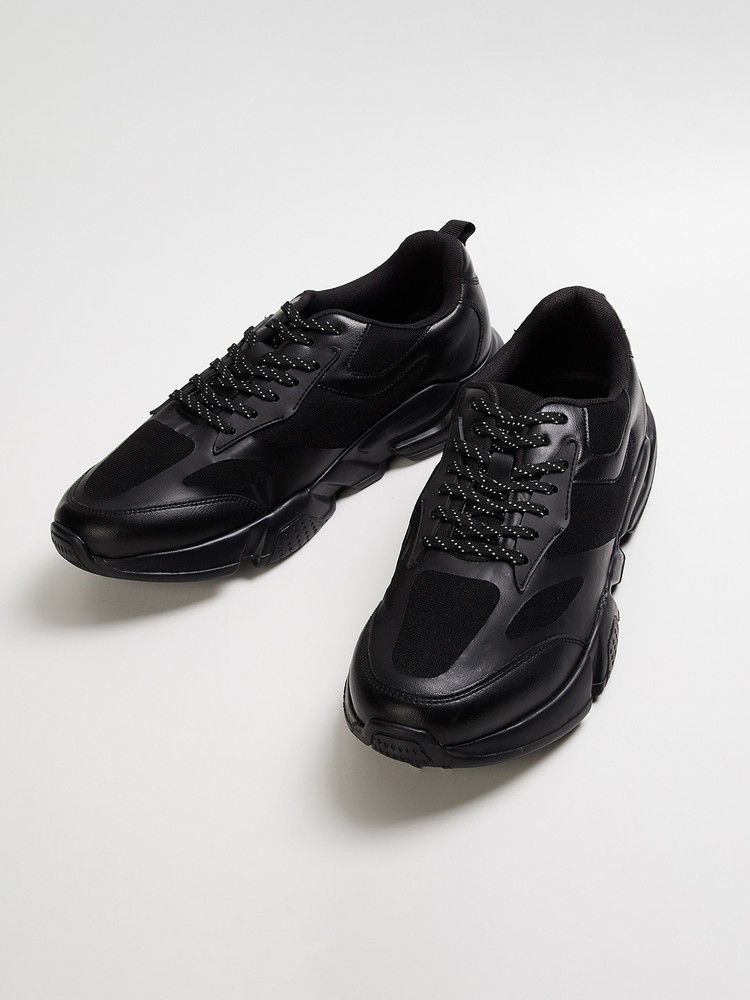 Lifestyle hot sale forca shoes