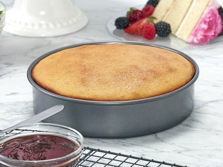 Buy Aluminium Round Baking Tin Cake Mould Microwave Oven Safe Pan Set of 2  Bake Upto 0.75Kg (19.5cm) and Upto 1Kg (21.5cm) Plus 3 Cake Side Bench  Scrapper Online at Low Prices