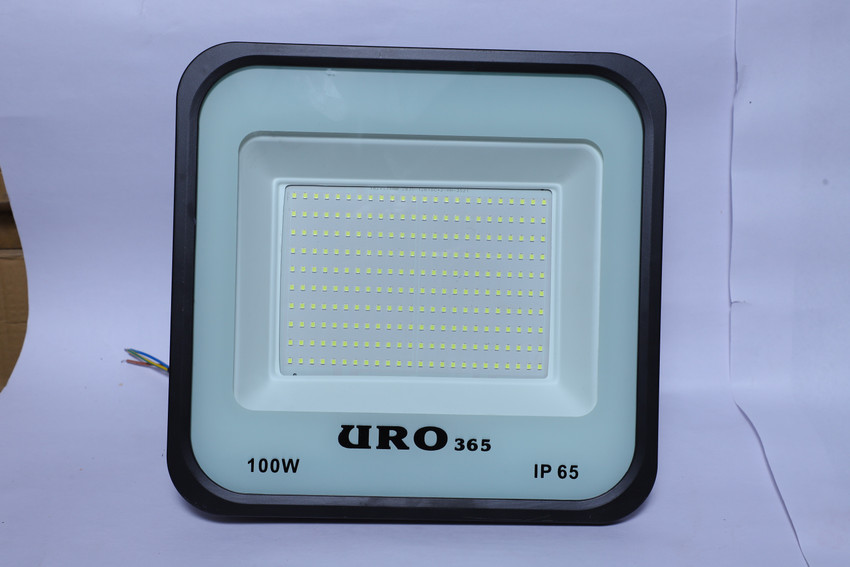 URO 365 APRO GM 100W W Flood Light Outdoor Lamp Price in India