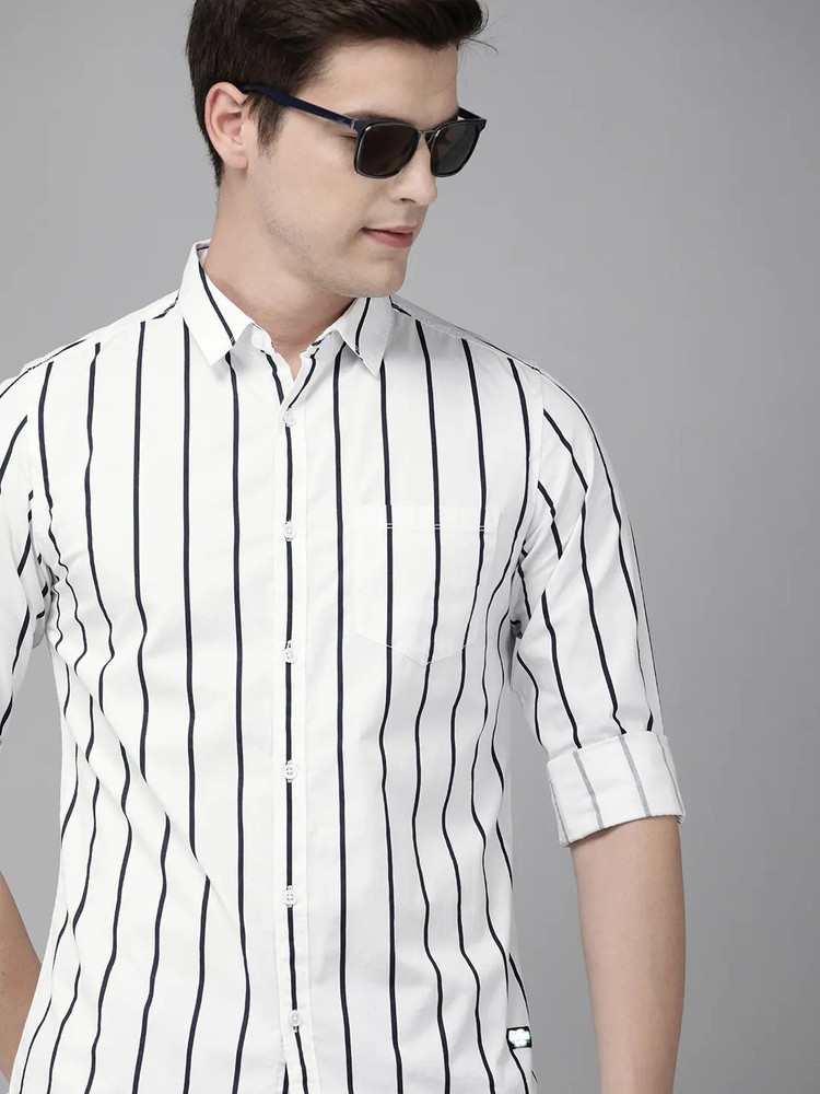 White shirt with black lines for man sales