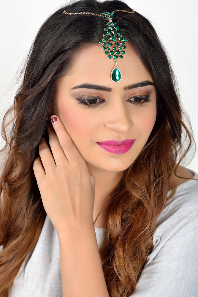 Aaishwarya Maang Tikka Style Stone Crystal Head Chain Hair Accessory For Women Girls Hair Chain Price in India Buy Aaishwarya Maang Tikka Style Stone Crystal Head Chain Hair Accessory For Women Girls ...
