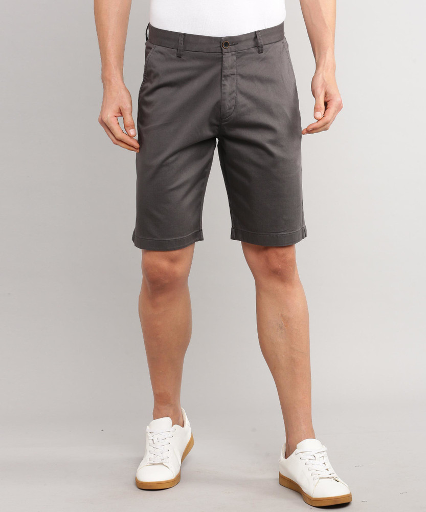 Mens dark grey chino shorts top