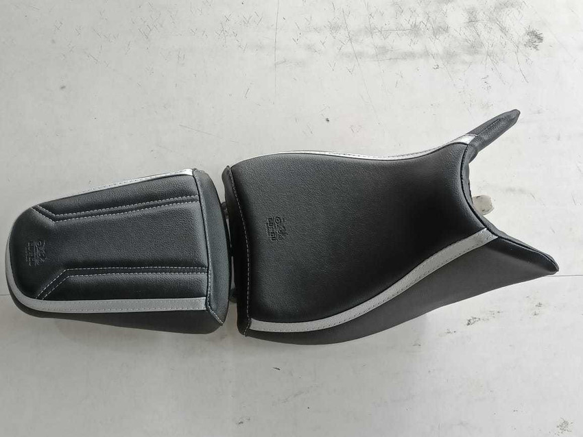 Dominar 400 outlet seat cover