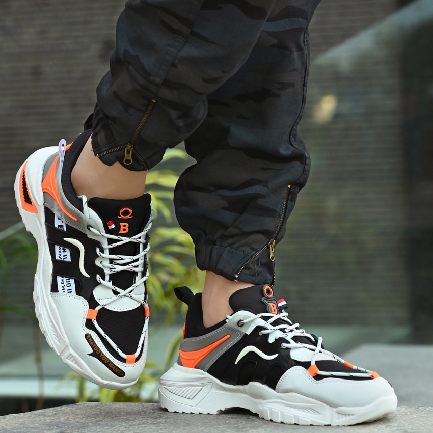 New branded 2025 sports shoes