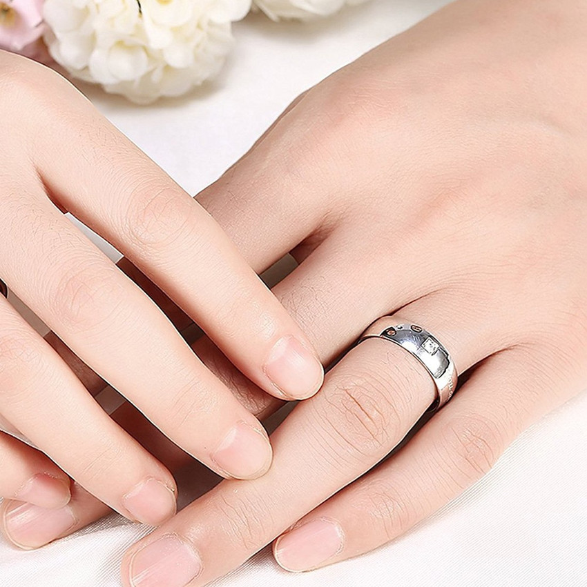 Yellow chimes couple rings 2025