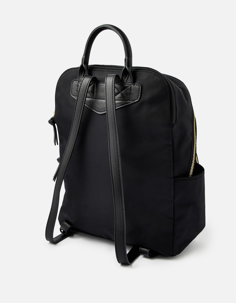 Accessorize backpack store