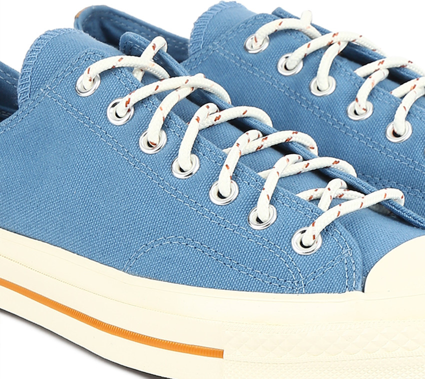 Are converse outlet good walking shoes