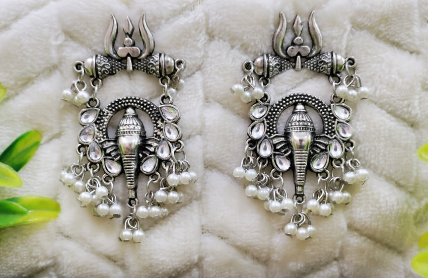 Flipkart Buy TANLOOMS Ganesh Ji Earring For Girls and Women. White Color Brass Jhumki Earring Online at Best Prices in India