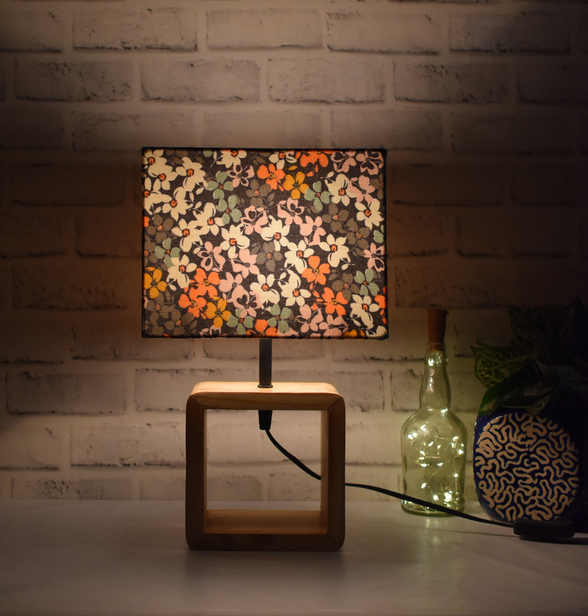 Bedside lamp on shop off switch