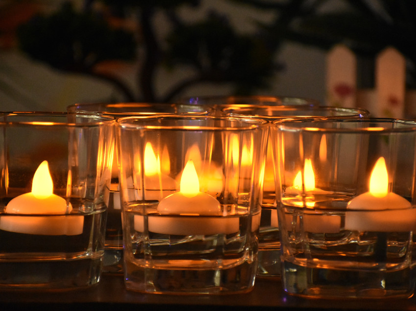 Plastic sales candle light