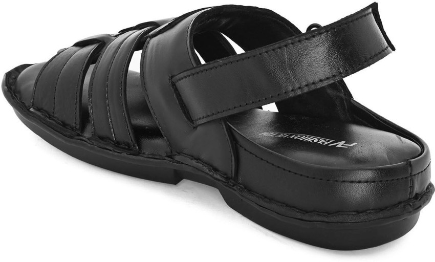 Fashion victim online sandals