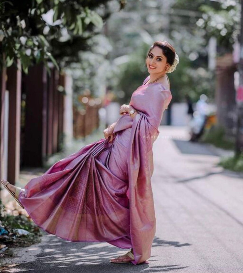  Jaanvi fashion Women's Solid Silk Saree with Weave
