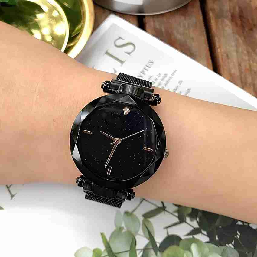 Watch store girl 2021