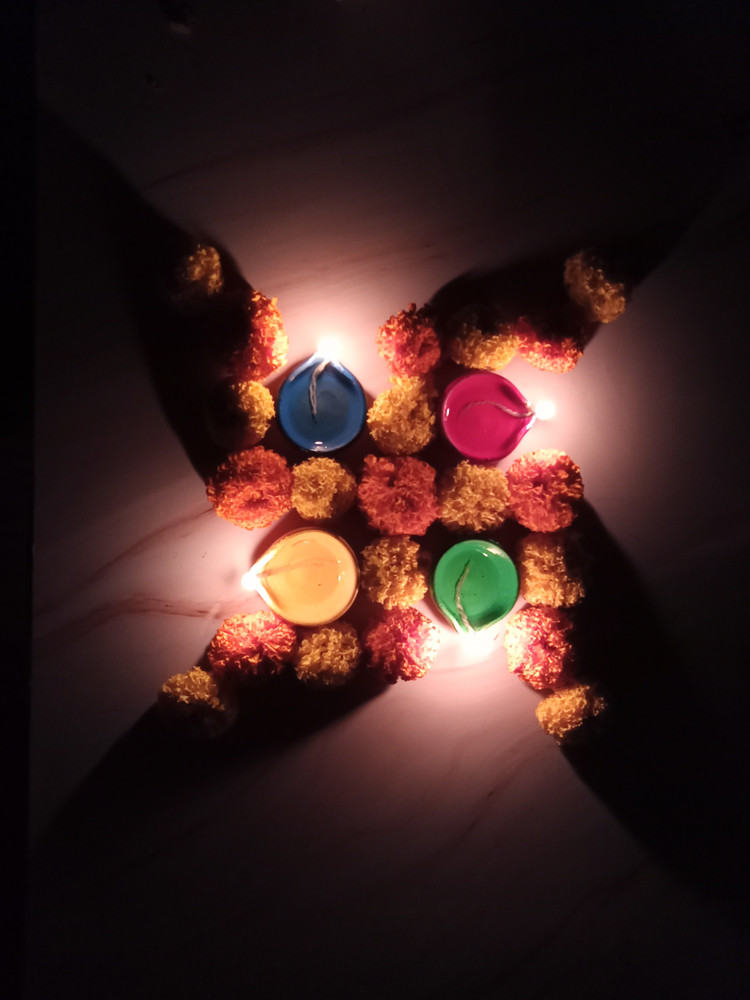 Indian Karigar Pack of 100 Colourful Decorative Diyas Diwali Diya